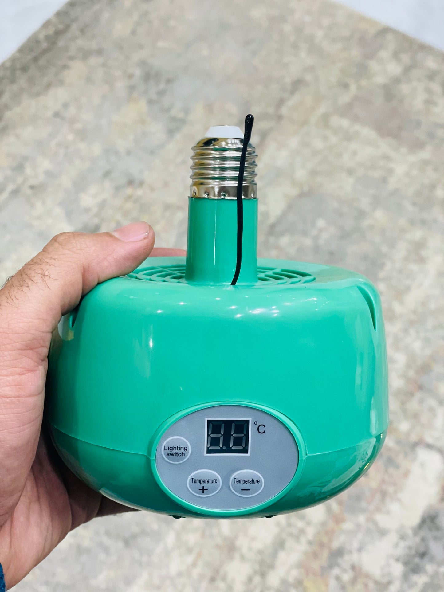 هيتر حراري للدواجن 300 وات